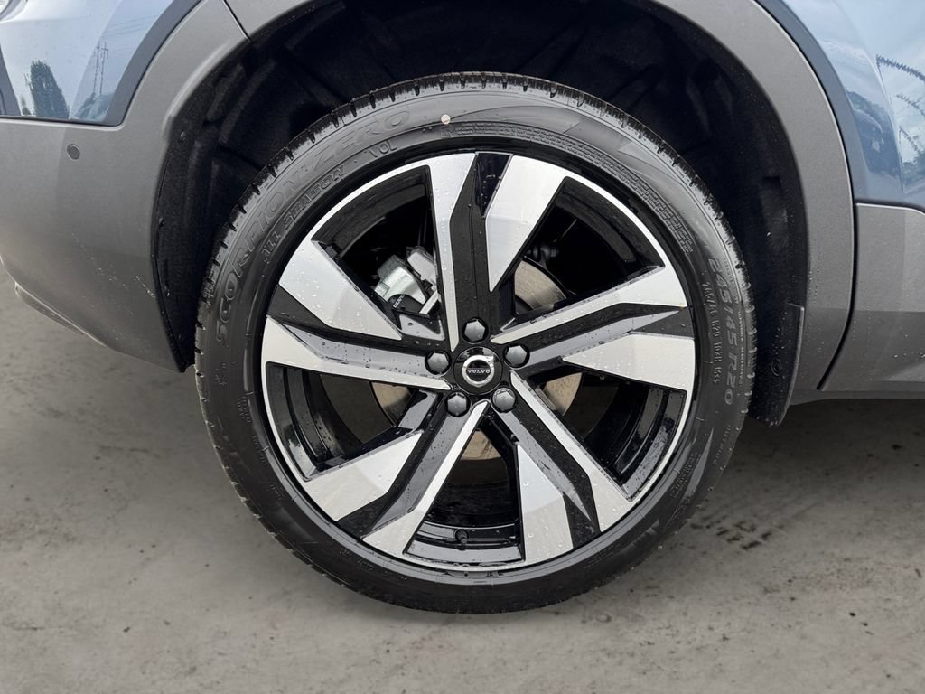 New 2026 Volvo XC40 B5 Ultra w/ Protection Package Premier AWD/4WD image 8