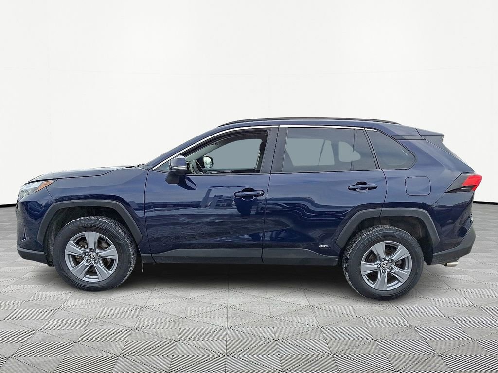 Used 2022 Toyota RAV4 XLE image 4