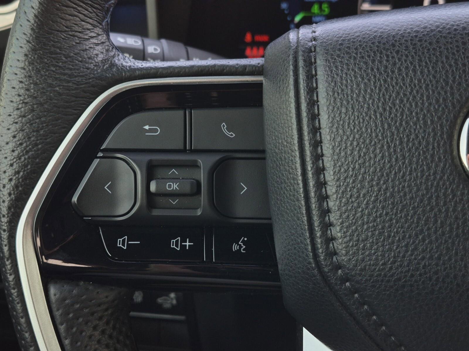 Used 2023 Toyota Tundra Platinum AWD/4WD image 30
