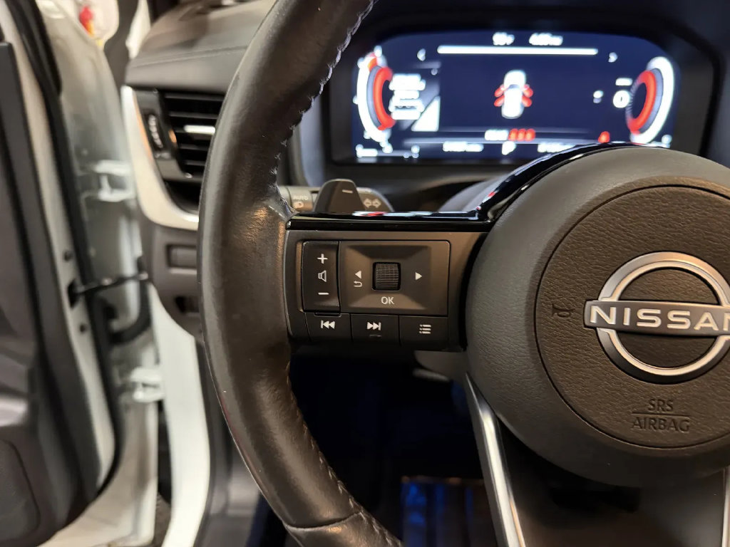 Used 2022 Nissan Rogue Platinum w/ Head-Up Display Package FWD image 21