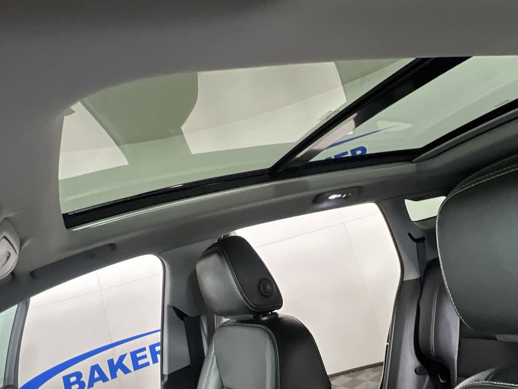 Used 2022 GMC Terrain SLT w/ Infotainment Package II image 19