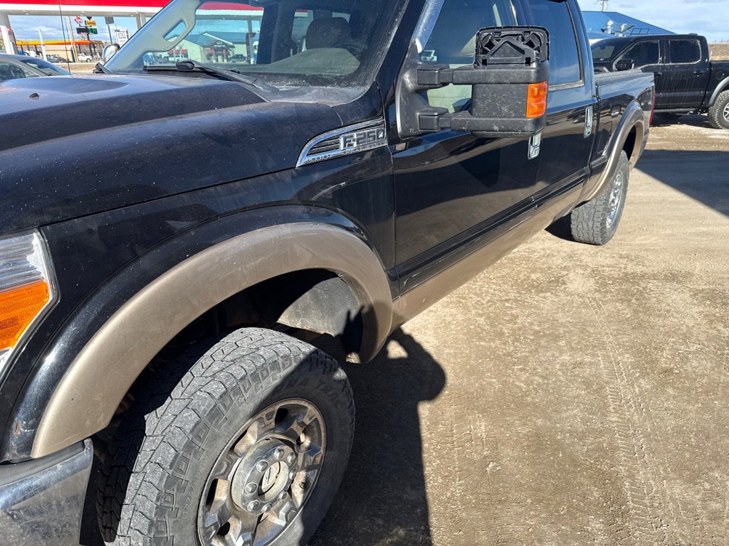 Used 2012 Ford F250 Lariat w/ Chrome Pkg image 17