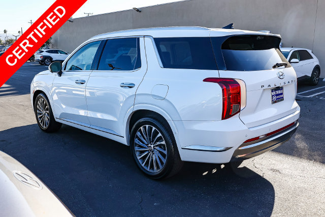 Certified 2024 Hyundai Palisade Calligraphy FWD image 4