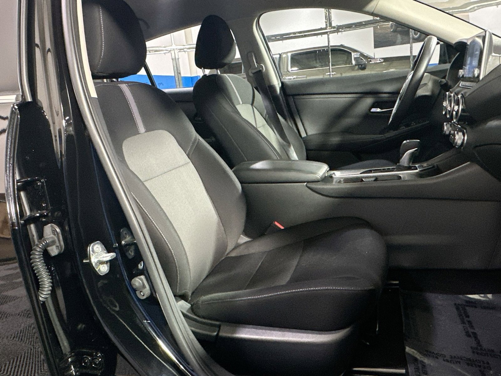 Used 2024 Nissan Sentra SV image 33
