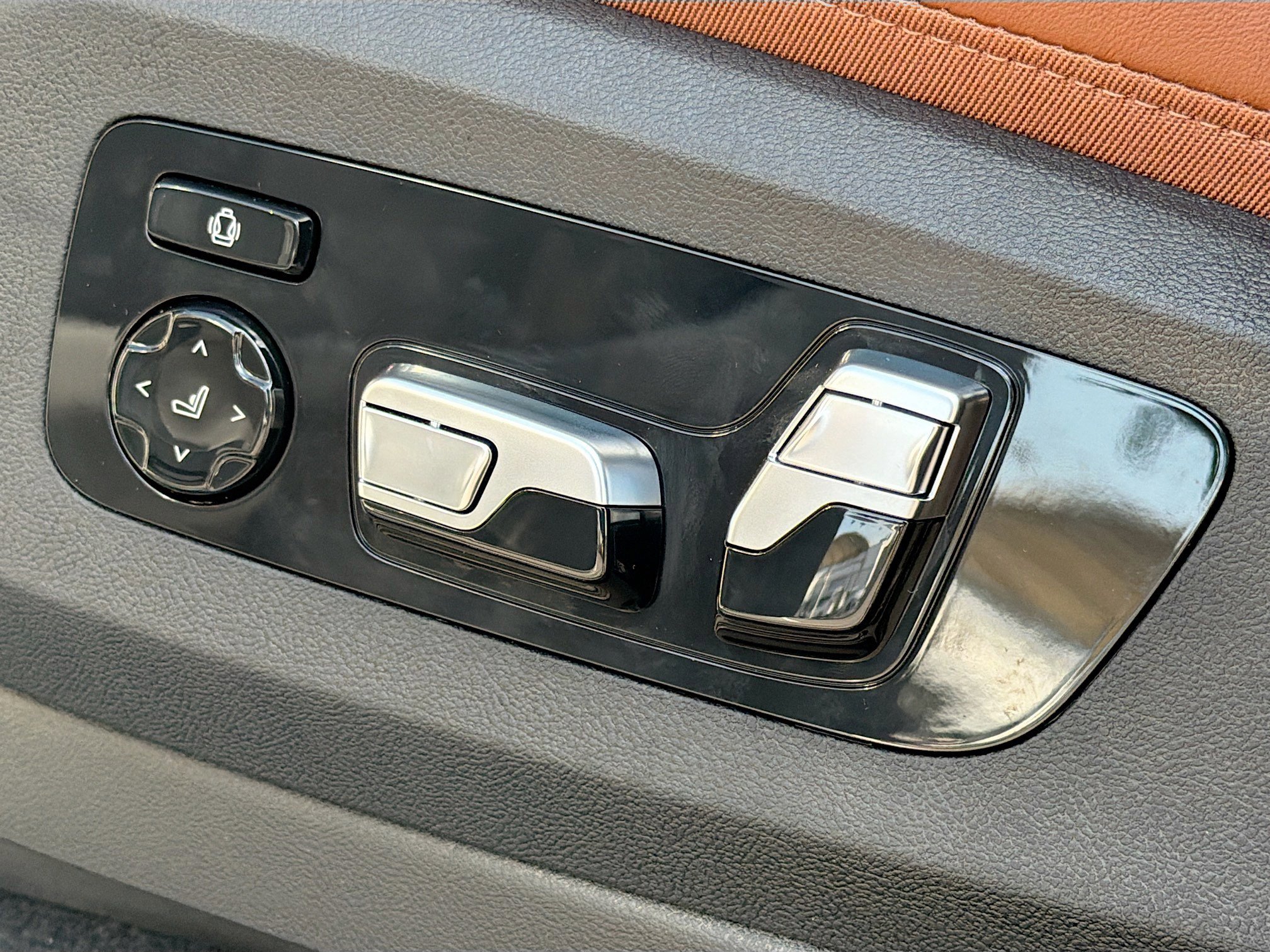 New 2026 BMW X5 M60i AWD/4WD image 25