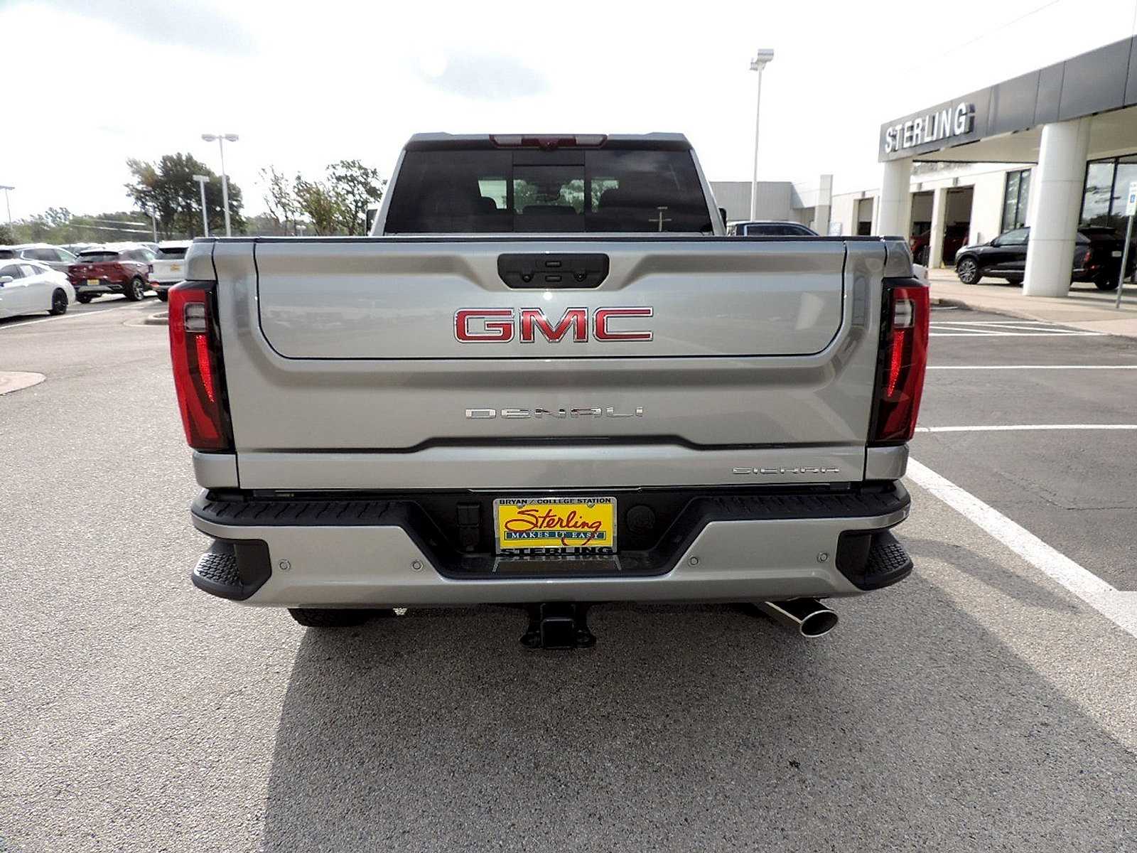 New 2026 GMC Sierra 2500 Denali w/ Denali Reserve Package AWD/4WD image 6