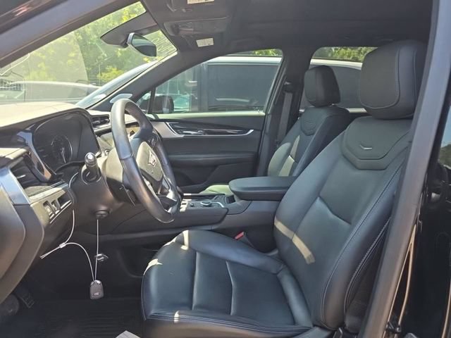 Used 2022 Cadillac XT6 Premium Luxury FWD image 3