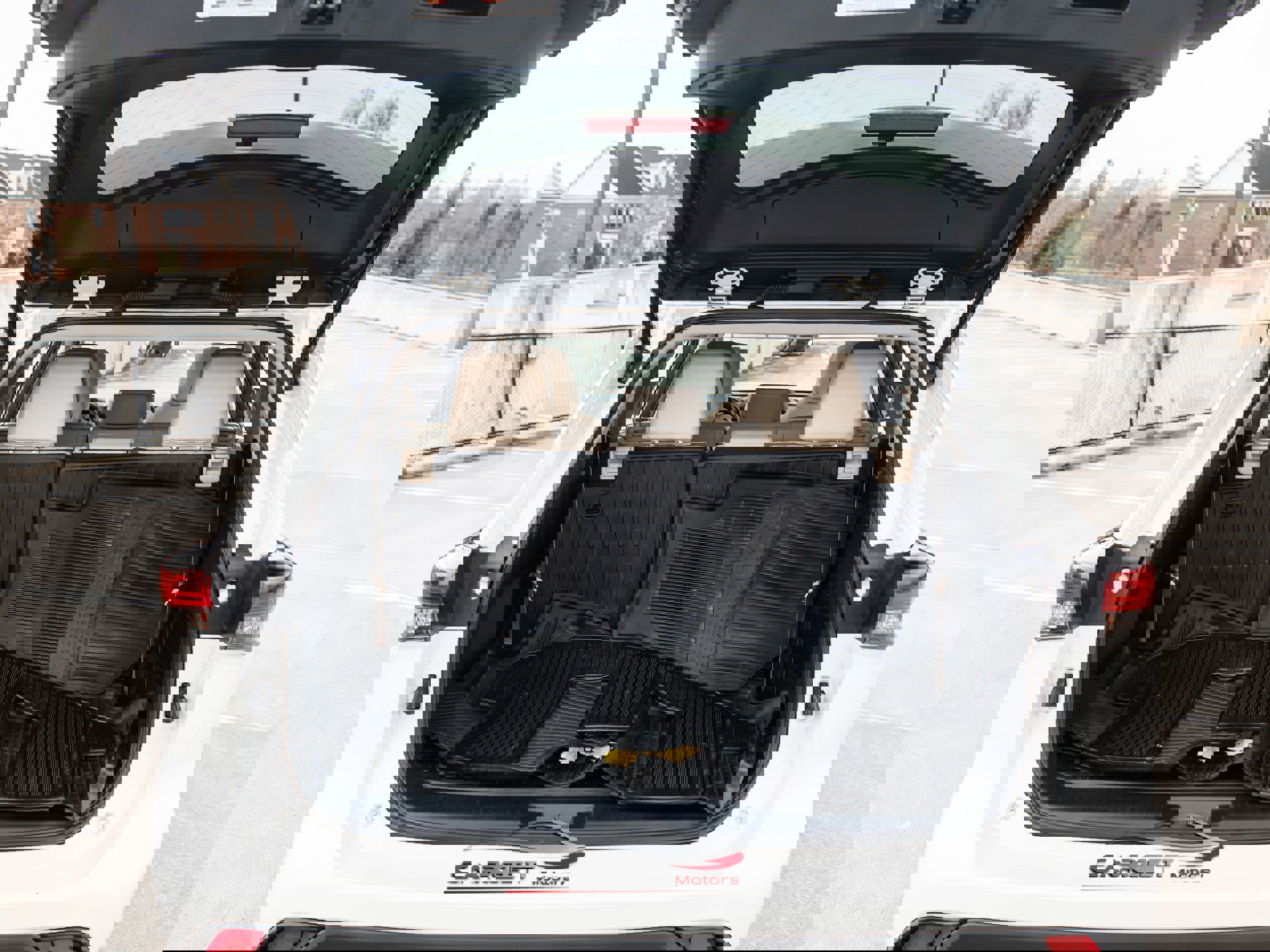 Used 2021 Toyota Highlander XLE image 49