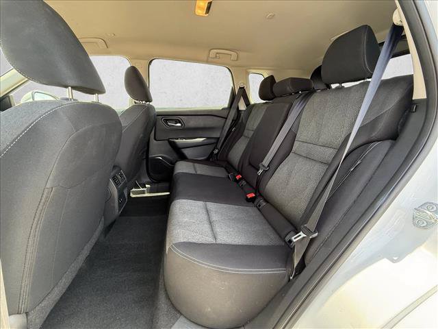 Used 2024 Nissan Rogue SV FWD image 21