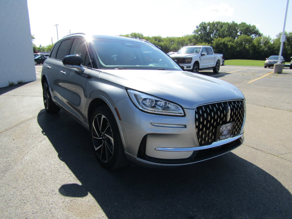 Used 2024 Lincoln Corsair Grand Touring AWD/4WD image 11
