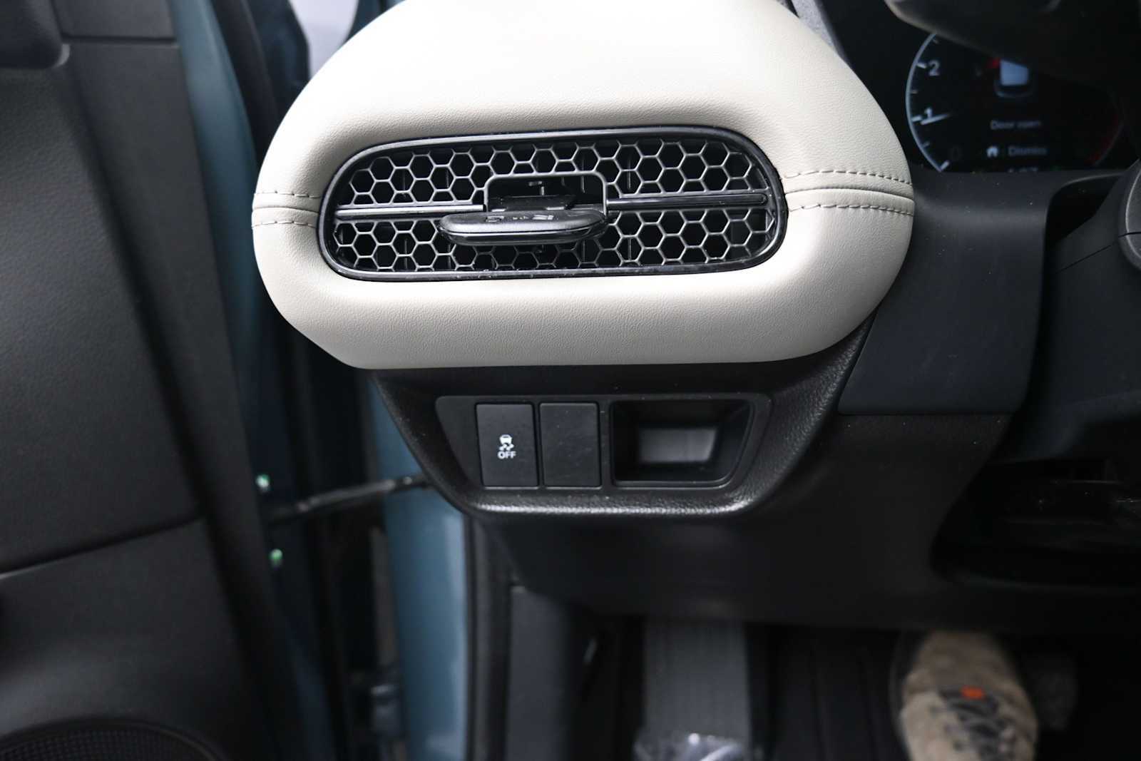 Used 2026 Honda HR-V LX image 10