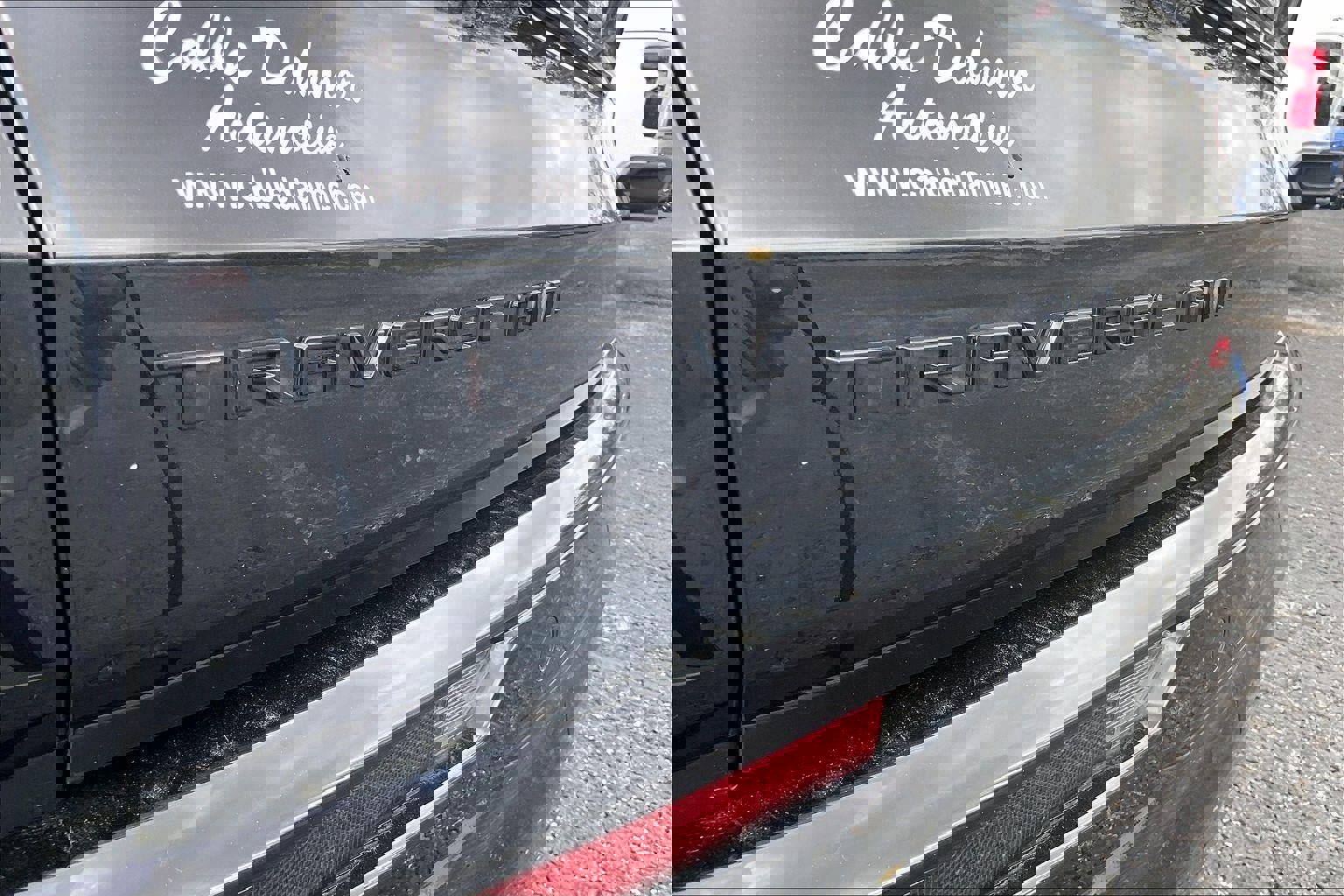 Used 2024 Chevrolet Traverse RS image 32