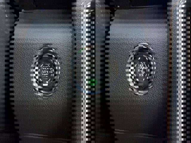 New 2025 GMC Acadia Elevation image 31