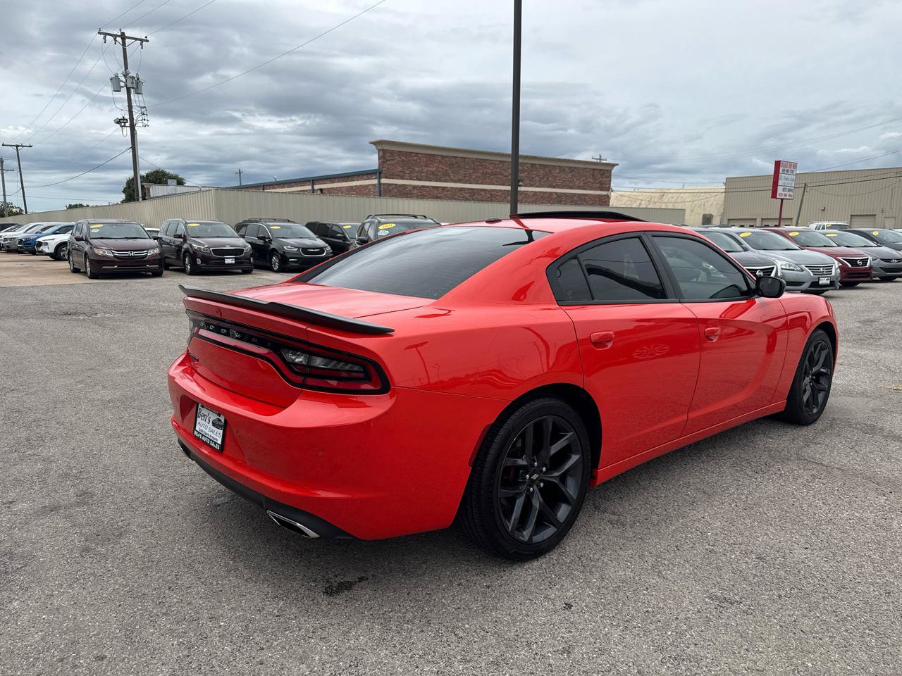Used 2019 Dodge Charger SXT w/ Blacktop Package RWD image 6