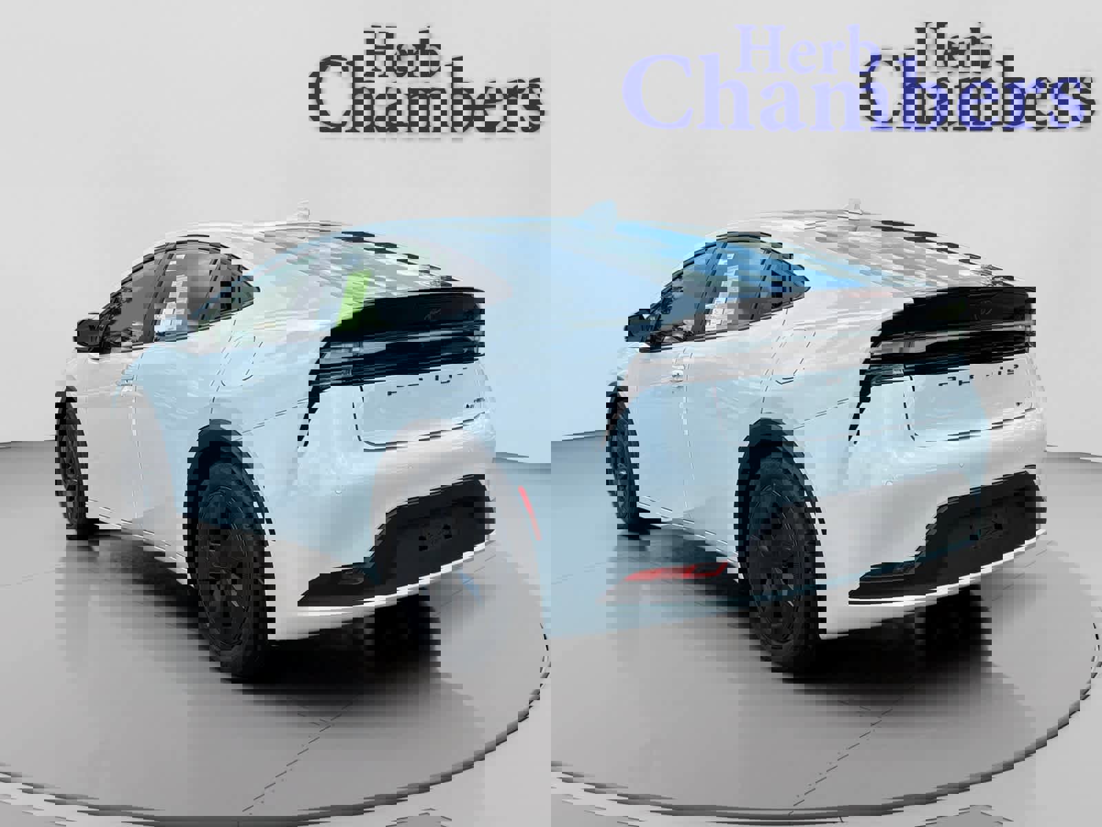 Used 2025 Toyota Prius Plug-In Hybrid image 3