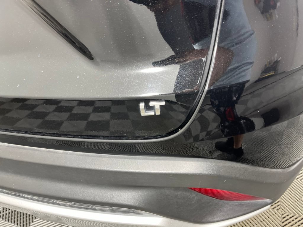 Used 2025 Chevrolet Trax LT FWD image 5