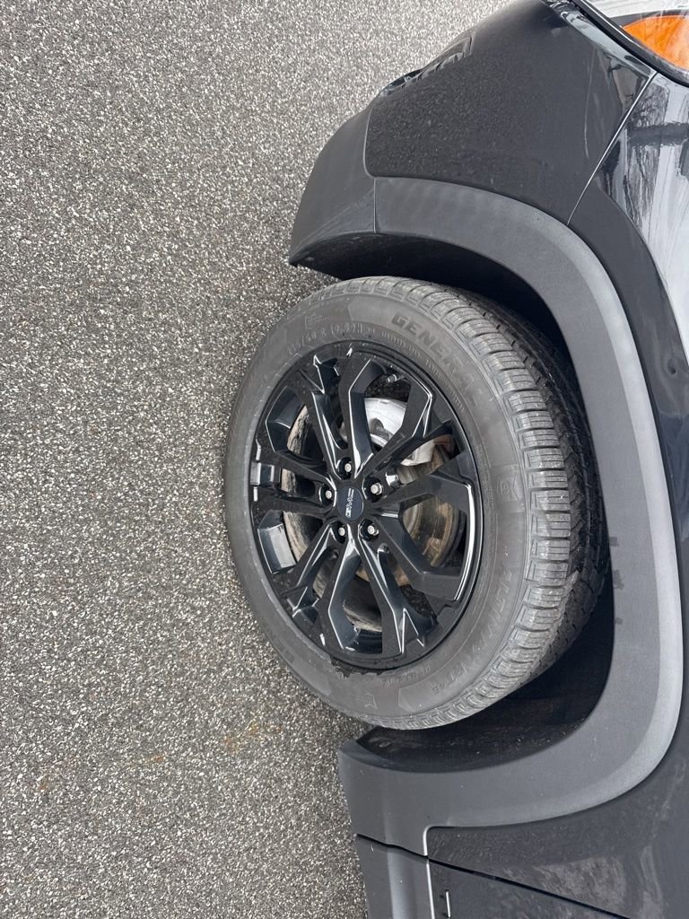 Used 2020 GMC Terrain SLE w/ Driver Convenience Package image 10