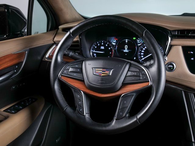 Used 2018 Cadillac XT5 Platinum w/ Driver Assist Package AWD/4WD image 12