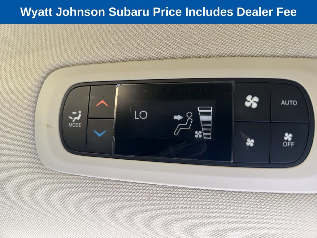 Used 2020 Chrysler Pacifica Touring FWD image 40