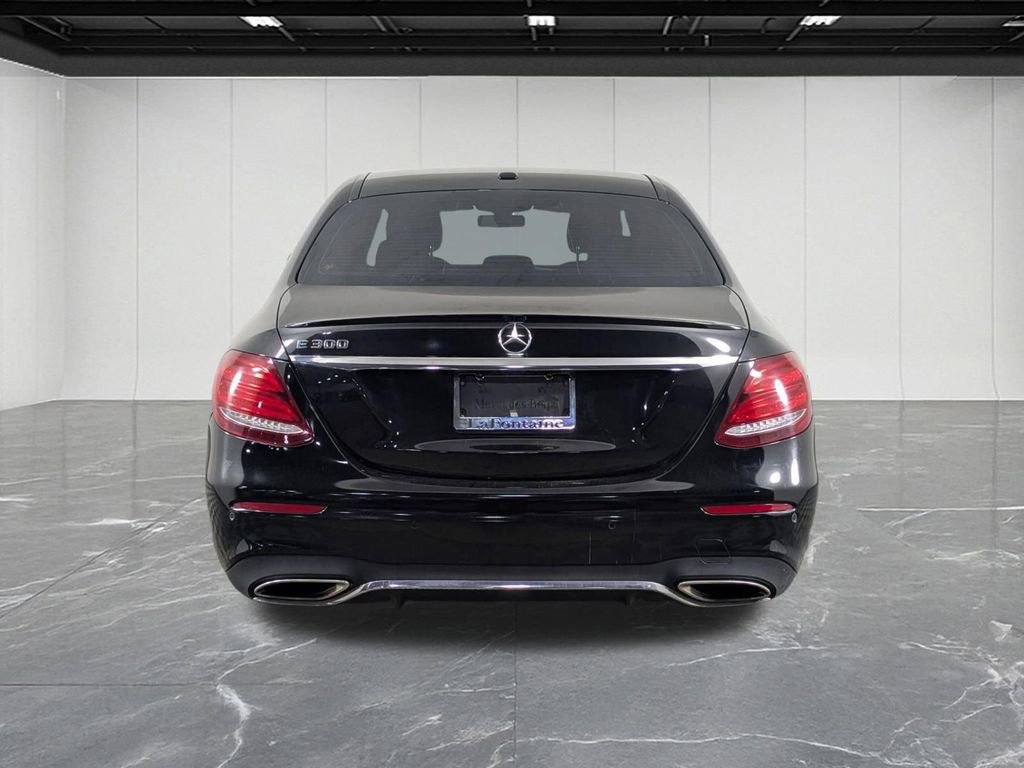 Used 2018 Mercedes-Benz E 300 image 4