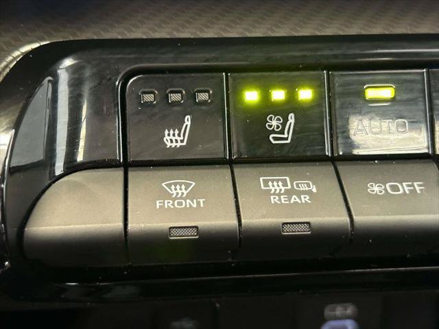 Certified 2023 Toyota Prius Limited w/ Limited Premium Package FWD image 24