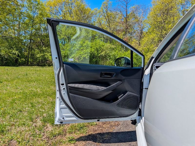 Used 2022 Toyota Corolla LE FWD image 10