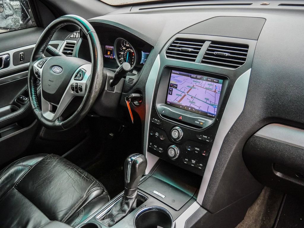 Used 2013 Ford Explorer XLT FWD image 13