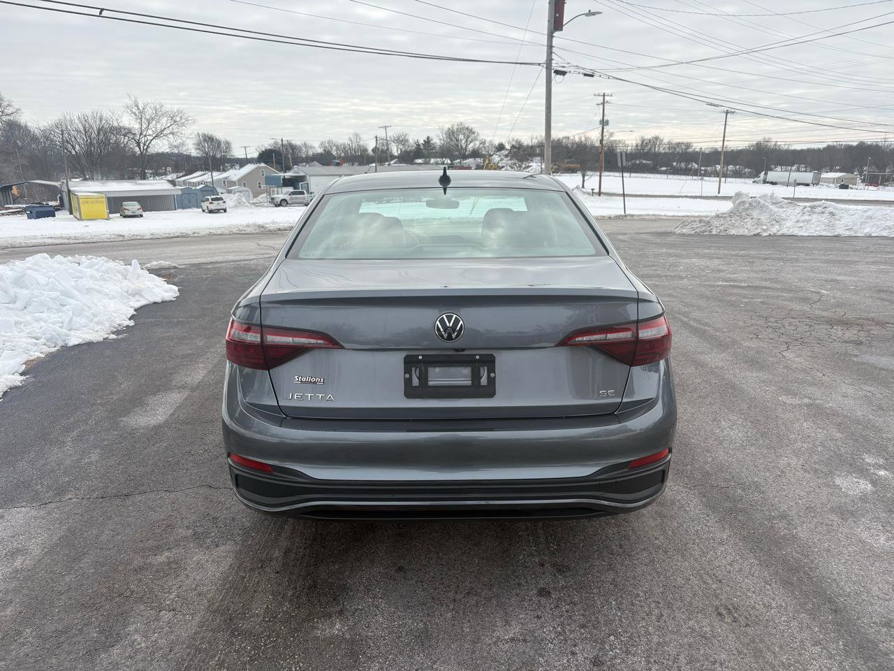 Used 2024 Volkswagen Jetta SE FWD image 3