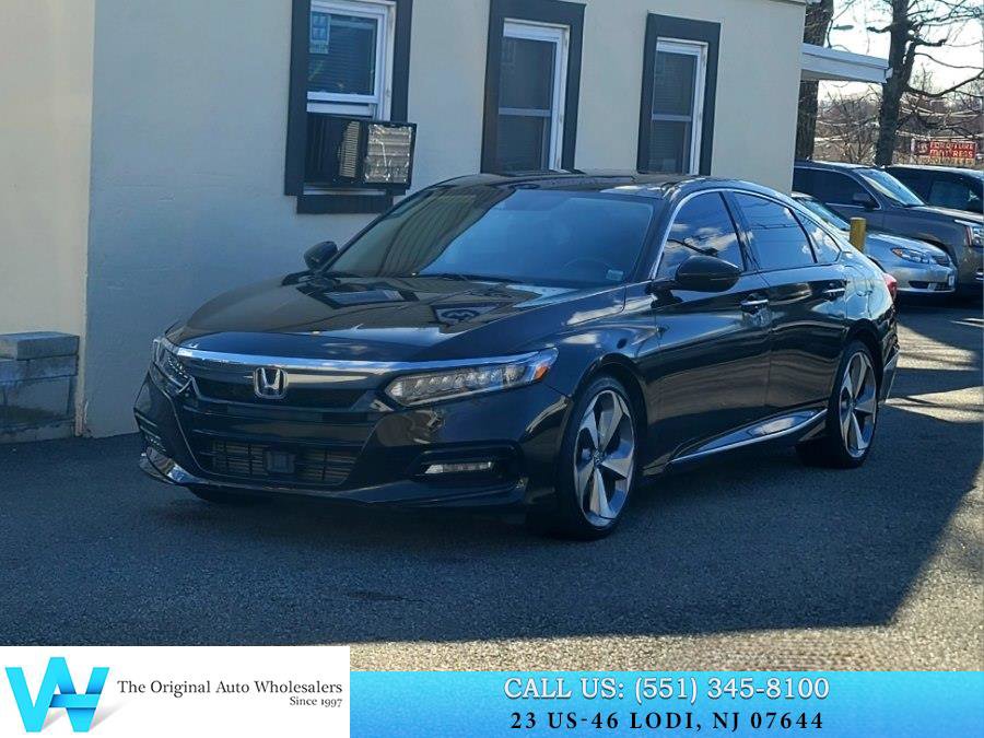 Used 2018 Honda Accord Touring image 3