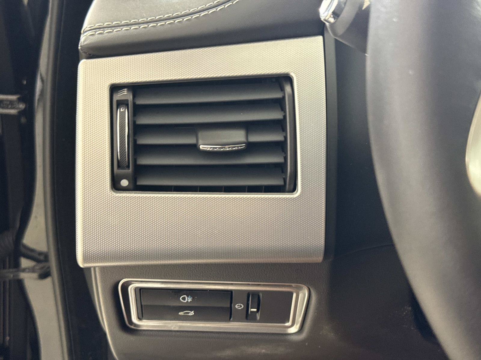 Used 2015 Jaguar XF Portfolio AWD/4WD image 28