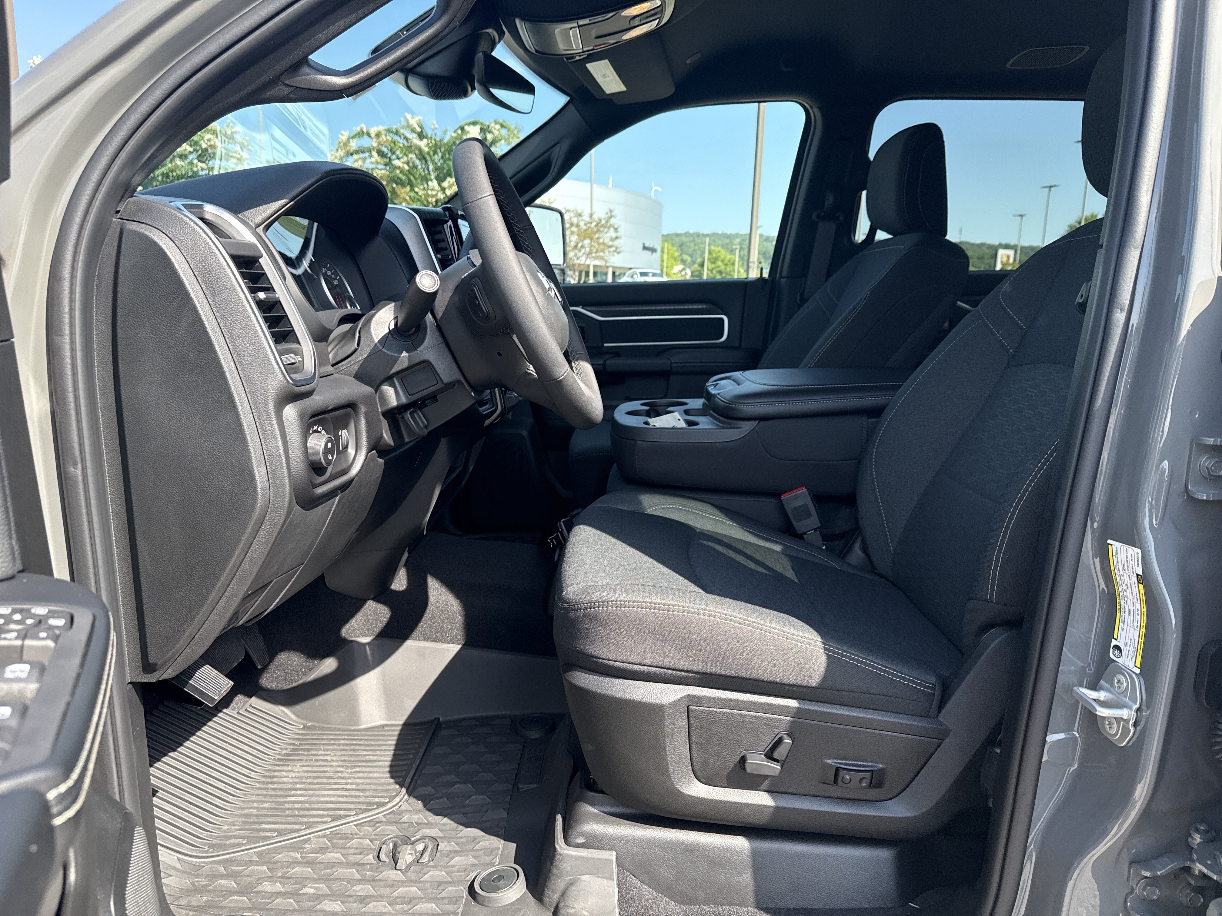 New 2026 RAM 2500 Big Horn AWD/4WD image 15
