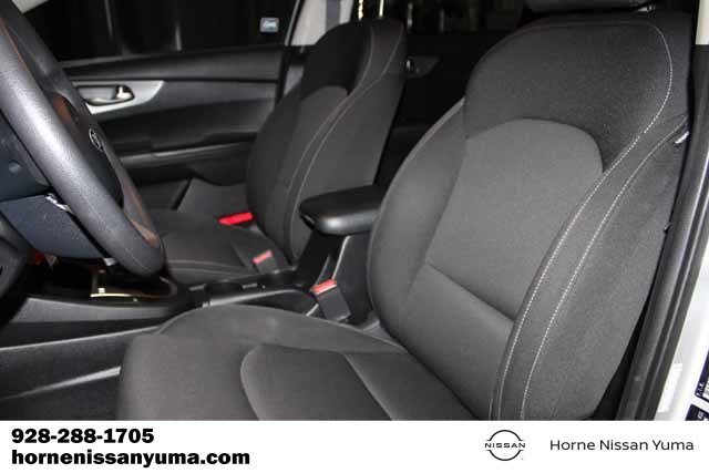 Used 2021 Kia Forte LXS FWD image 4