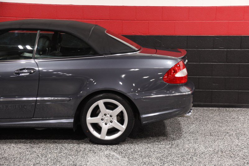 Used 2009 Mercedes-Benz CLK 350 Cabriolet image 24