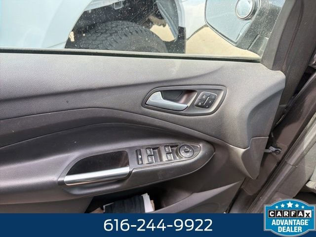 Used 2017 Ford Escape Titanium image 11