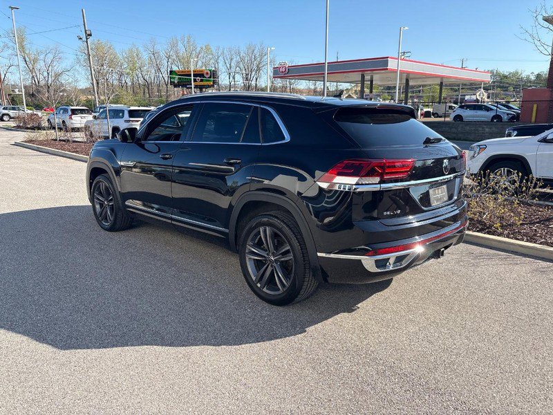 Used 2020 Volkswagen Atlas Cross Sport SEL Premium R-Line image 2