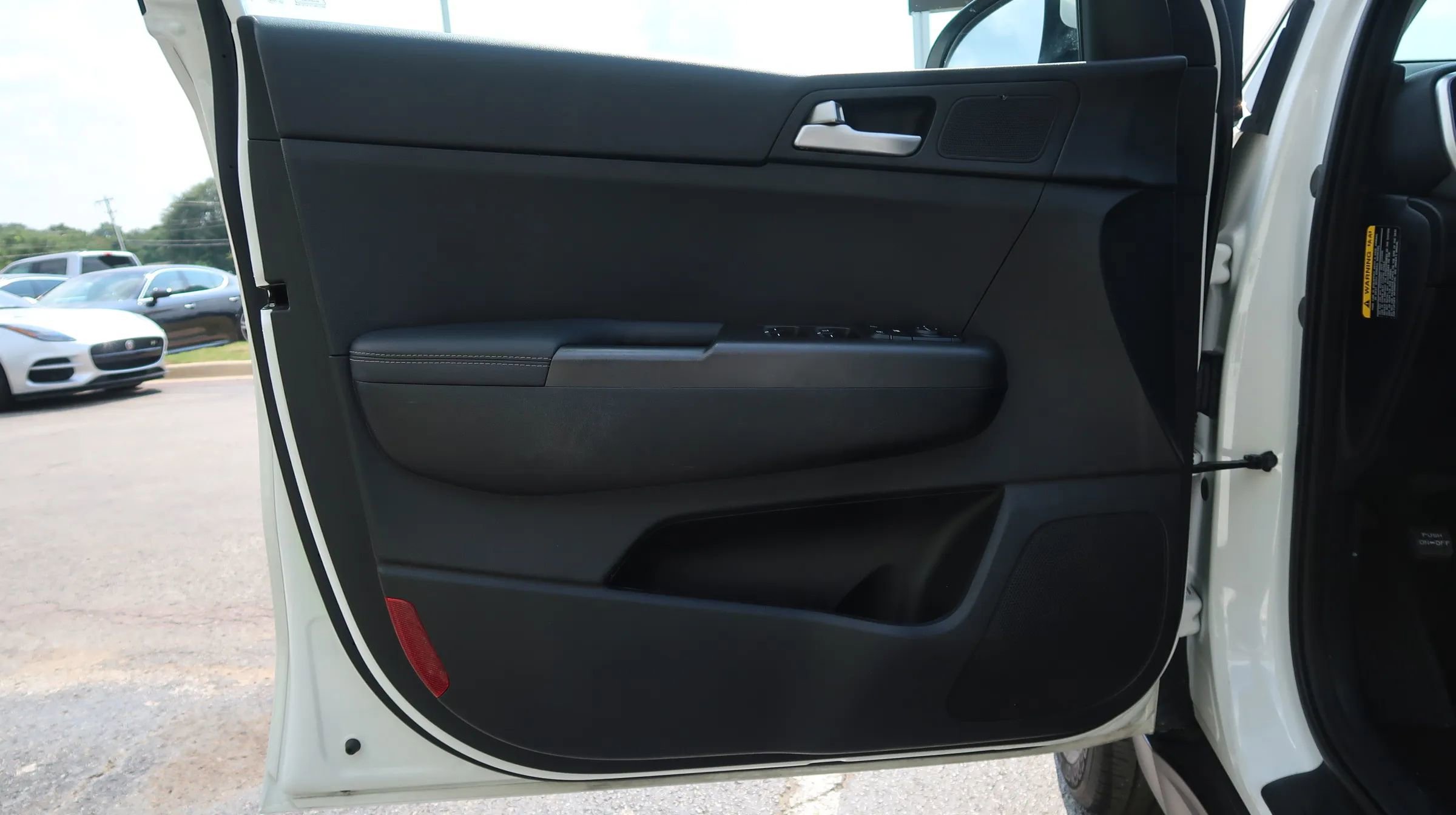 Used 2022 Kia Sportage LX image 42