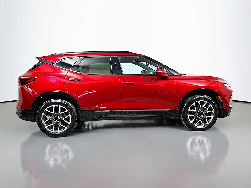 Used 2023 Chevrolet Blazer RS w/ Driver Confidence II Package AWD/4WD image 8