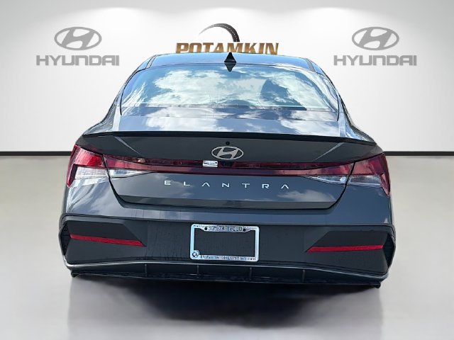 Certified 2026 Hyundai Elantra Sport FWD image 7