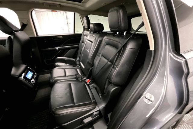 Used 2024 Lincoln Aviator Reserve w/ Class IV Trailer Tow Package AWD/4WD image 21