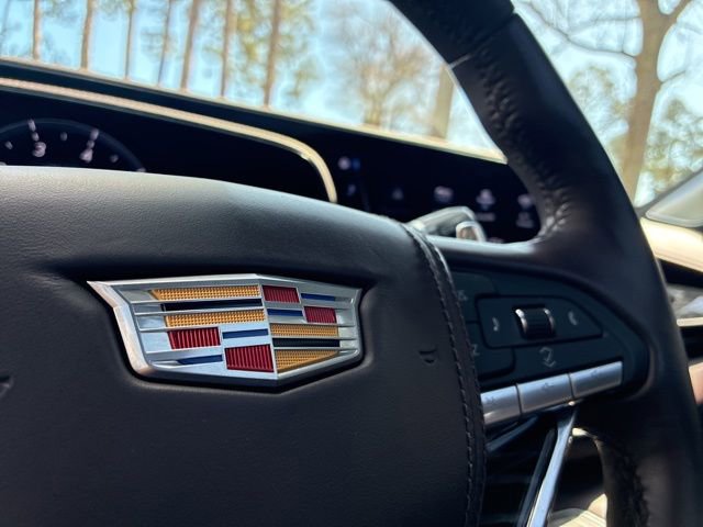 Used 2023 Cadillac Escalade V w/ Heavy-Duty Trailer Package image 32