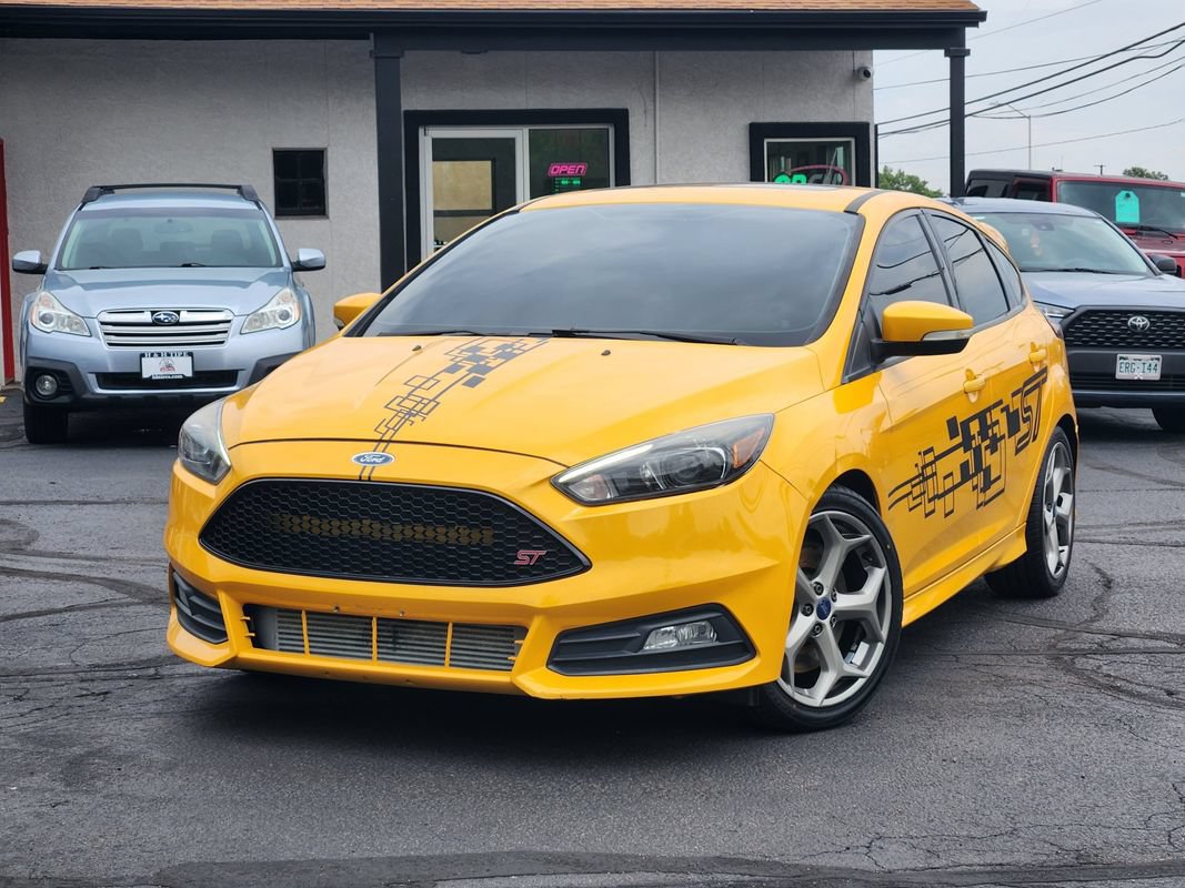 Used 2015 Ford Focus ST w/ Equipment Group 401A FWD image 1