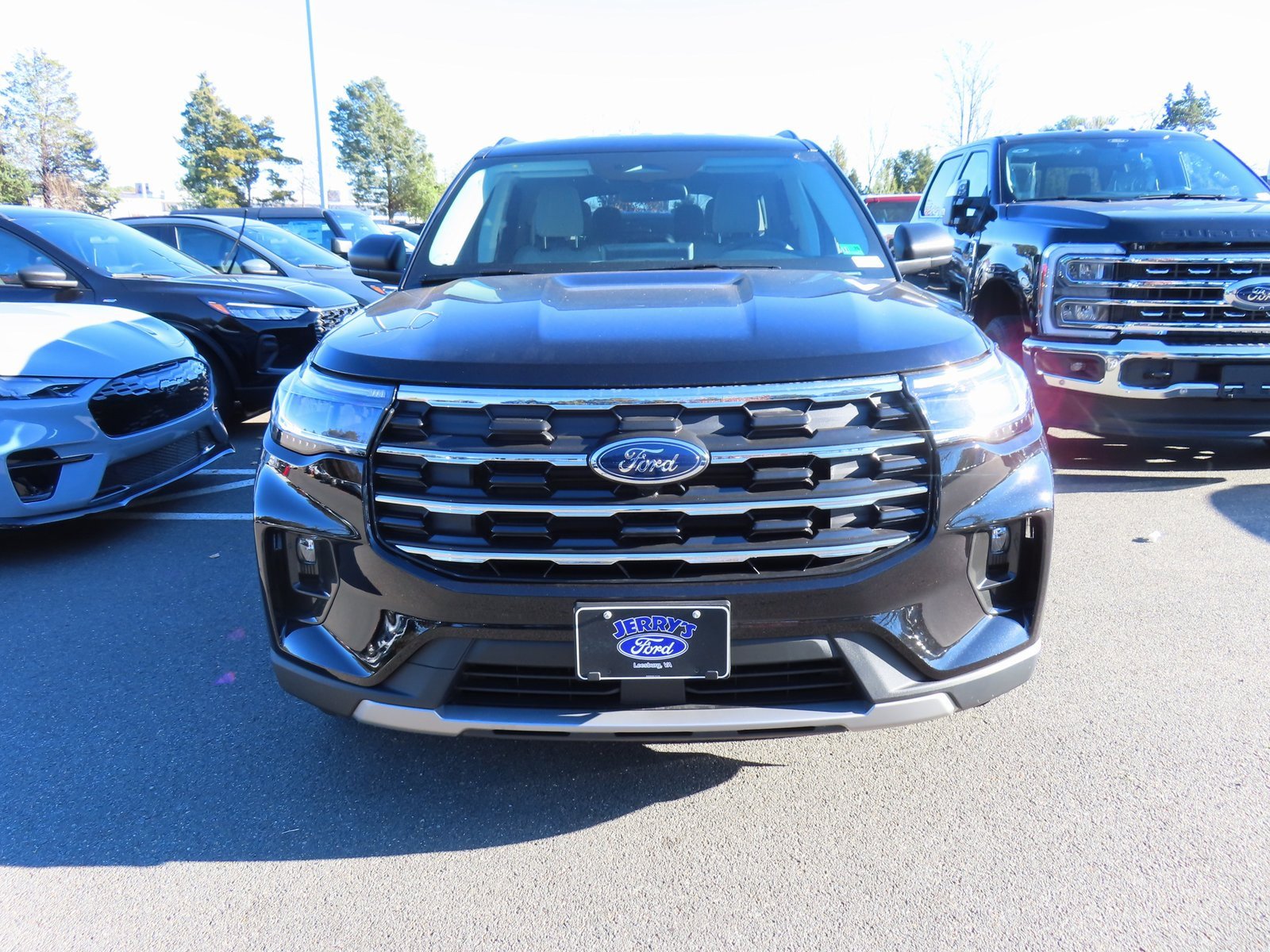 New 2026 Ford Explorer Active w/ Active Comfort Package image 2