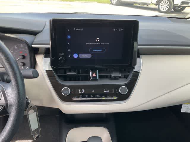 Used 2025 Toyota Corolla LE FWD image 20
