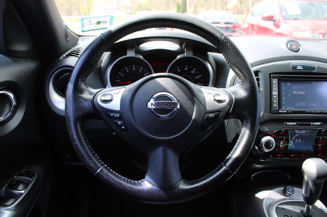 Used 2011 Nissan Juke SV w/ Interior Illumination Pkg image 36