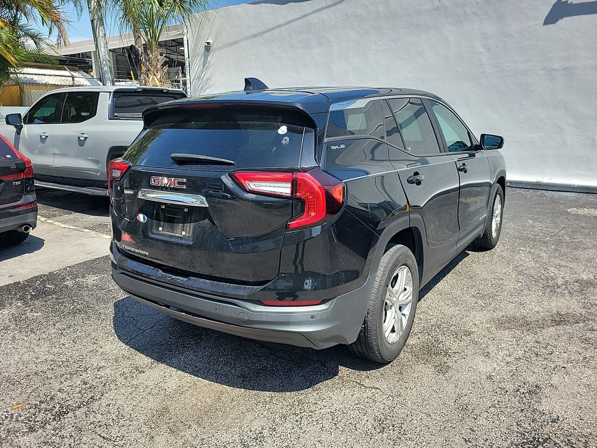 Used 2022 GMC Terrain SLE image 12