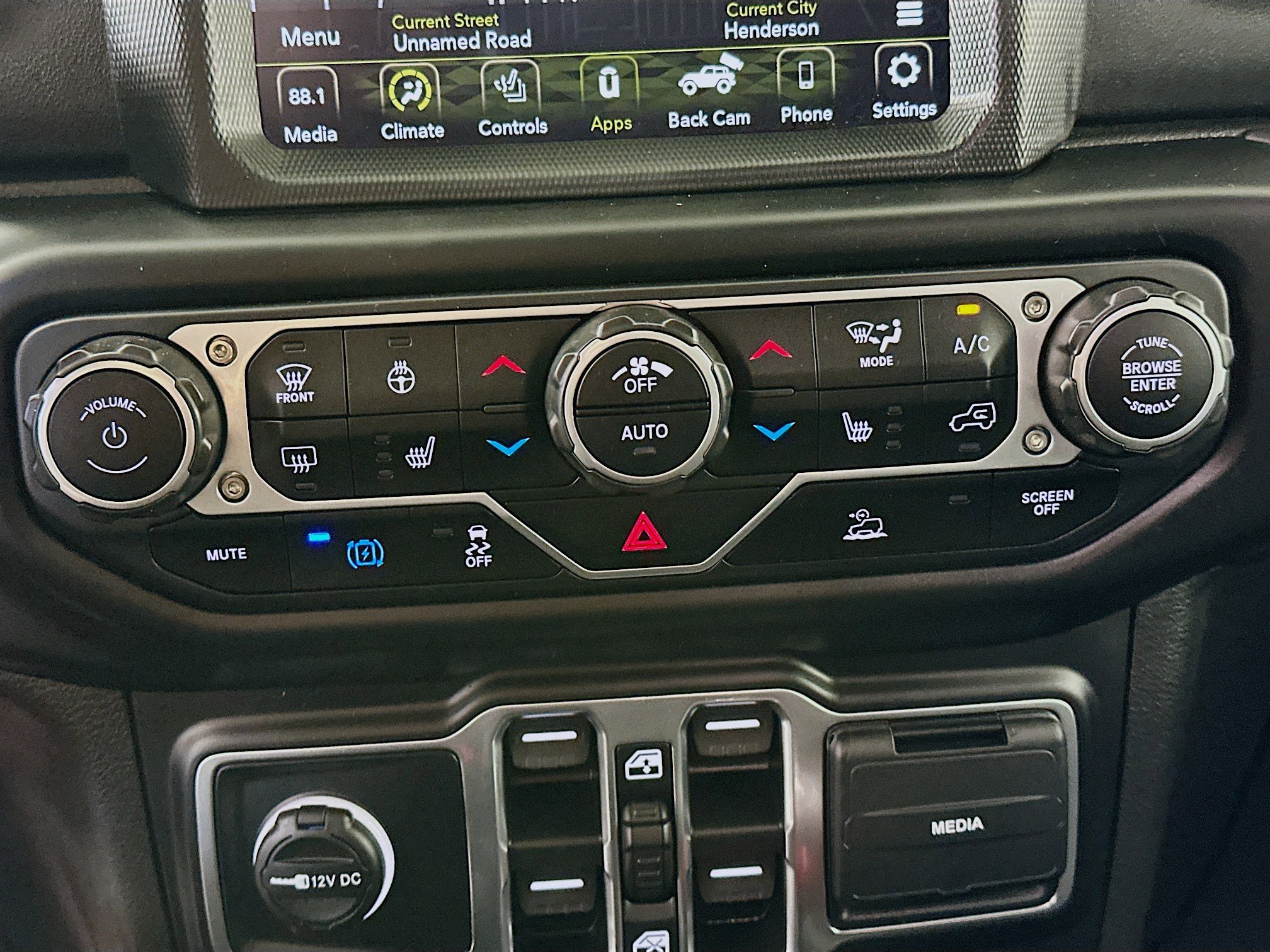 Used 2023 Jeep Wrangler Sahara w/ Cold Weather Group image 24