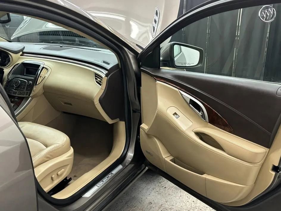 Used 2010 Buick LaCrosse CXL w/ Entertainment Package image 8