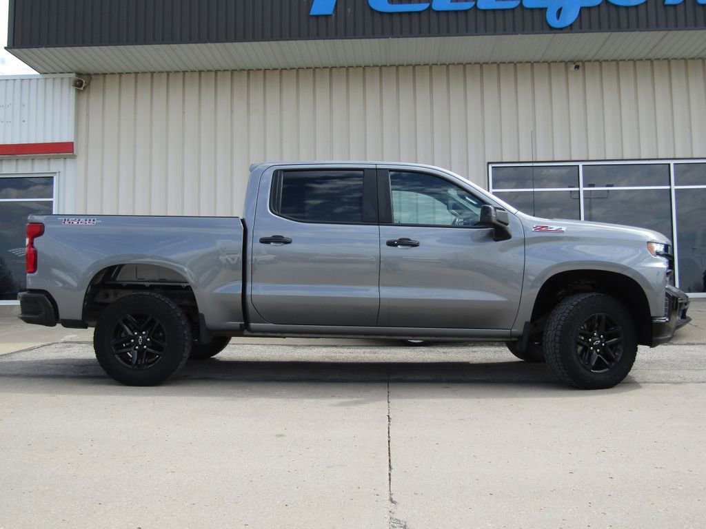 Used 2021 Chevrolet Silverado 1500 LT Trail Boss image 2