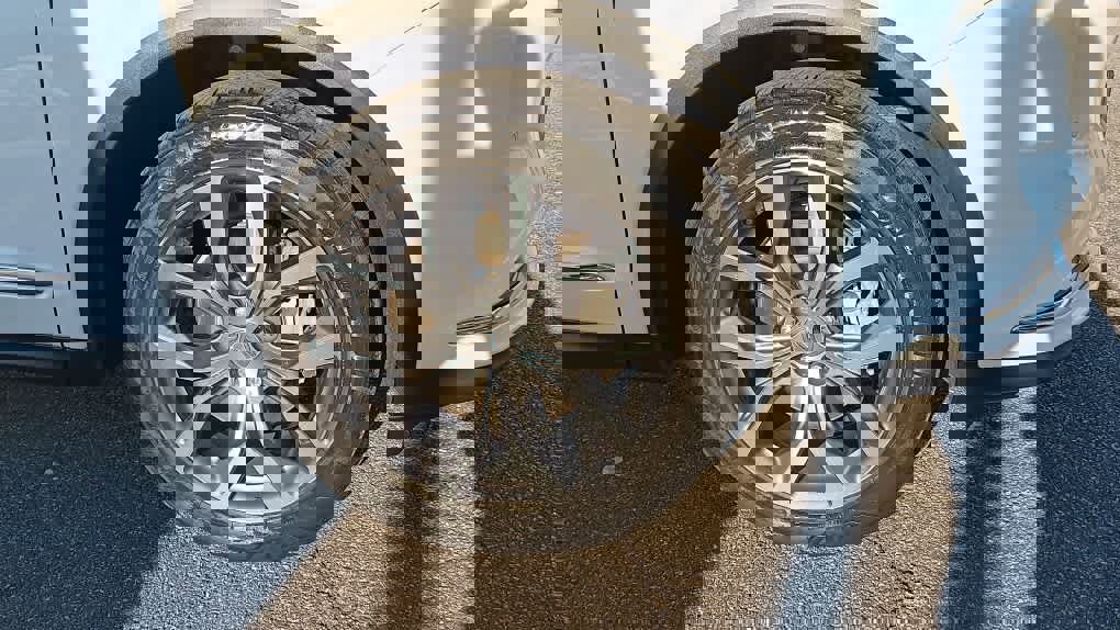 Used 2023 Acura MDX SH-AWD w/ Technology Package image 7