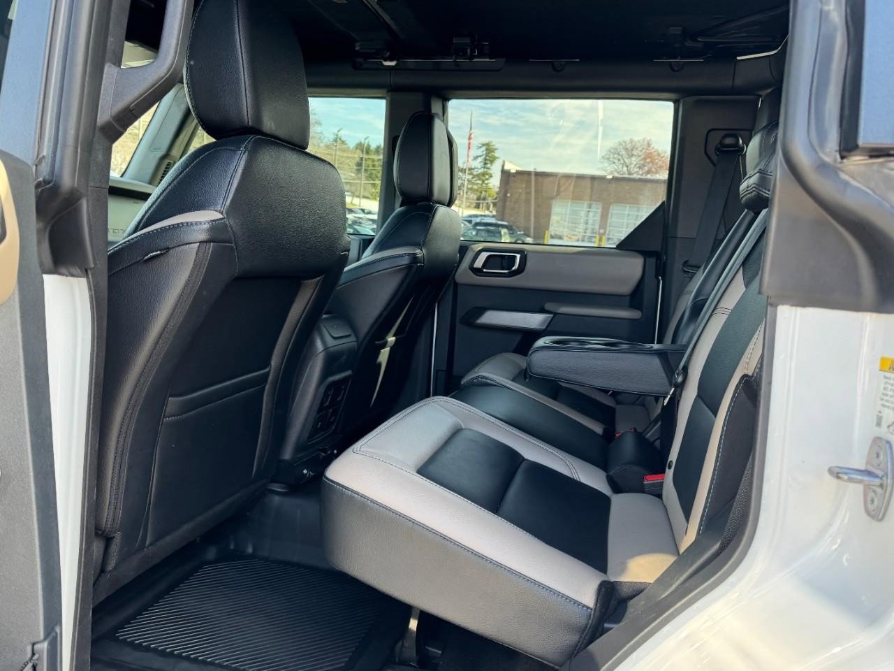 Used 2023 Ford Bronco Wildtrak image 10